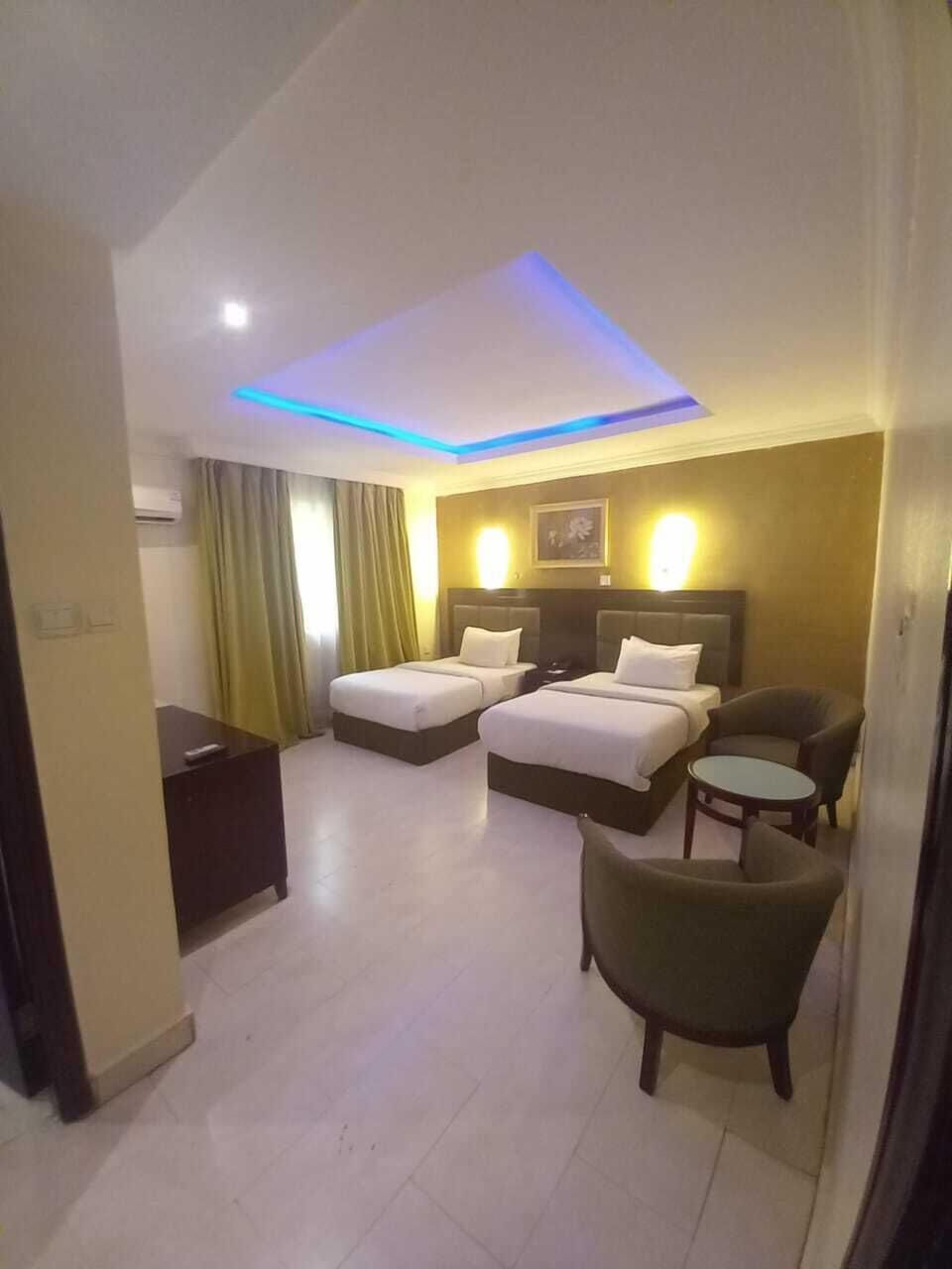 Deluxe Double Room Single Use | In-room safe, free WiFi, bed sheets