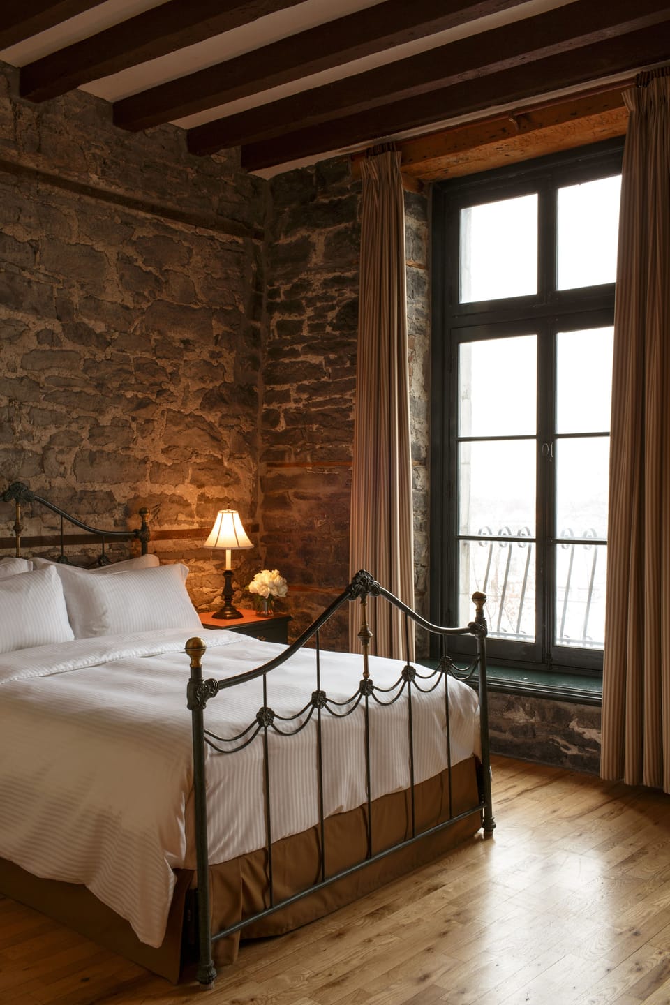 Frette Italian sheets, premium bedding, minibar, in-room safe