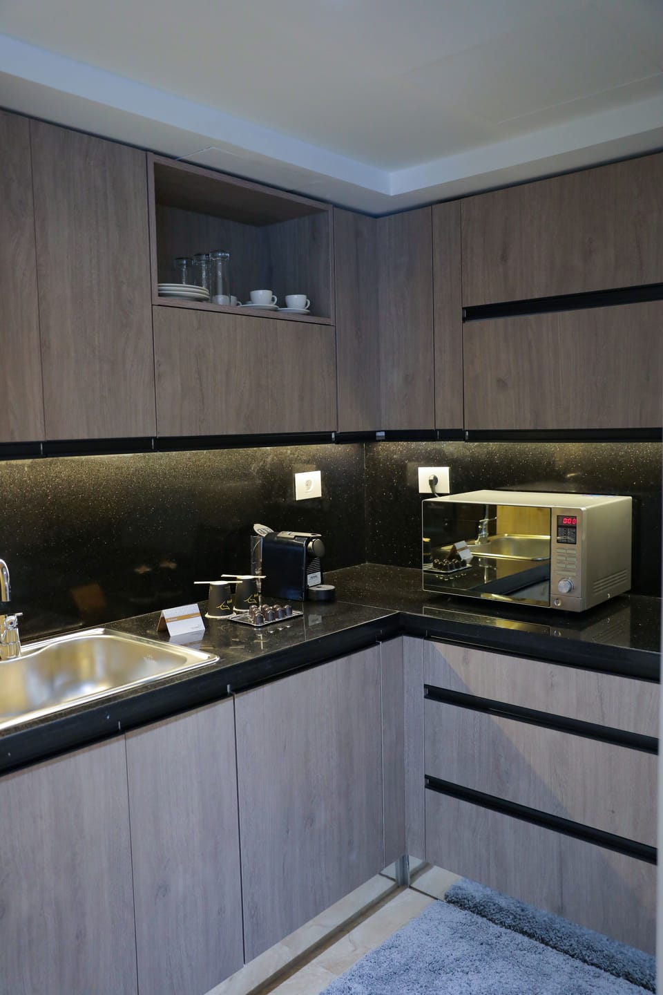 Royal Suite | Private kitchenette