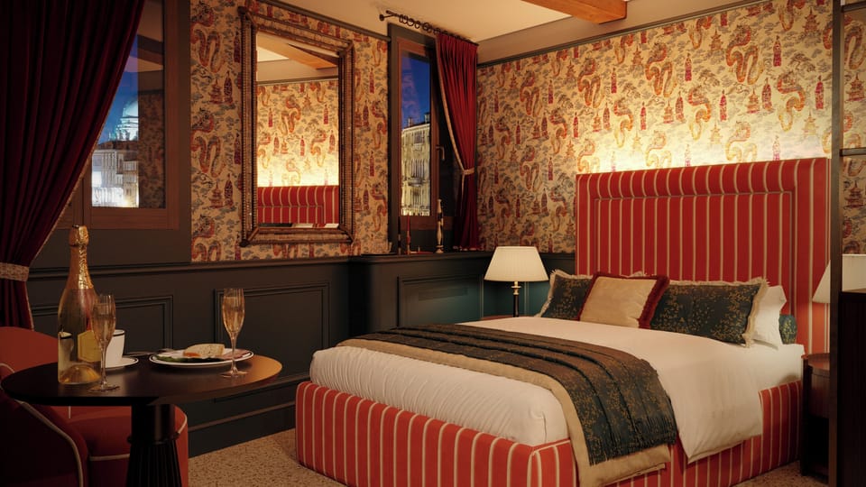 Economy Room | Down comforters, minibar, in-room safe, desk