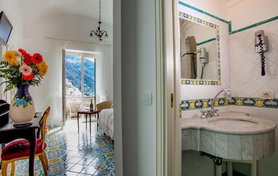 Double Room, Sea View | Egyptian cotton sheets, premium bedding, minibar, in-room safe