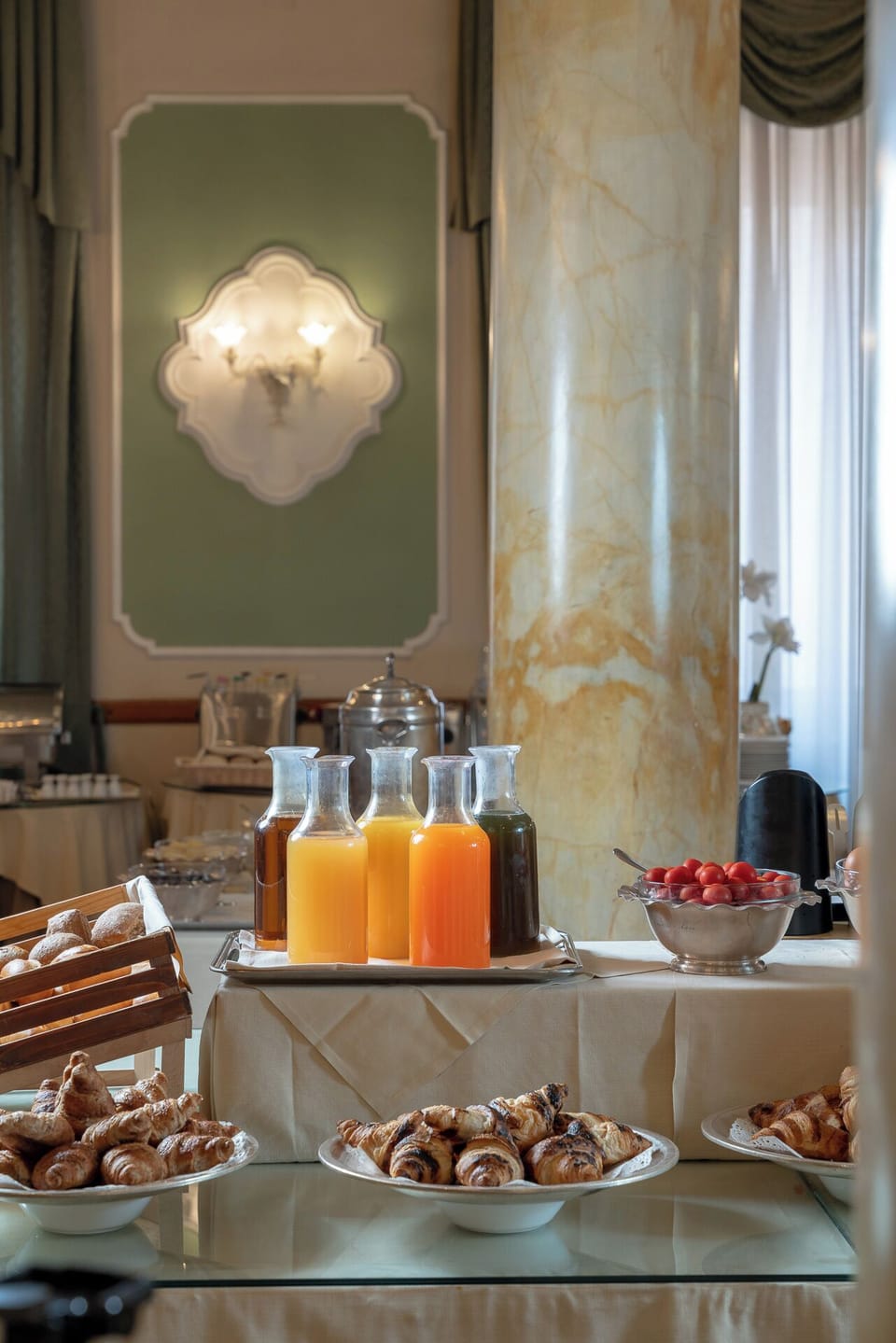 Buffet breakfast for a fee
