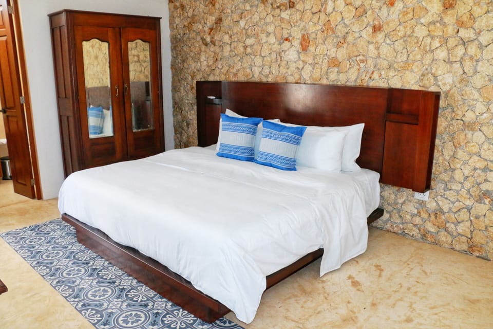 WiFi (free), bed sheets