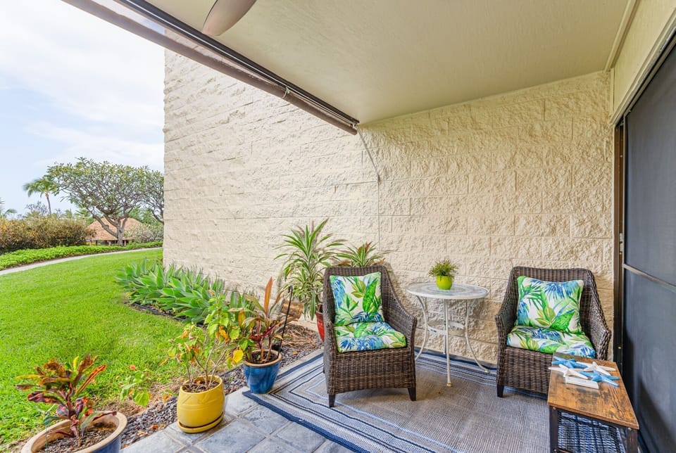 Condo, 2 Bedrooms | Property grounds