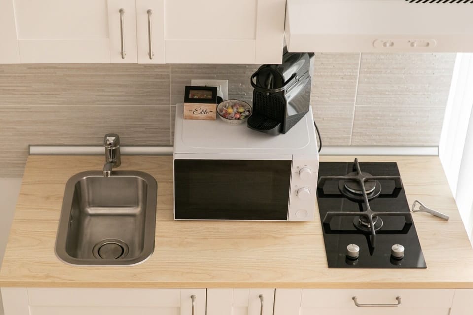 Comfort Condo, 1 Double Bed with Sofa bed | Private kitchen | Full-size fridge, espresso maker, coffee/tea maker, cleaning supplies