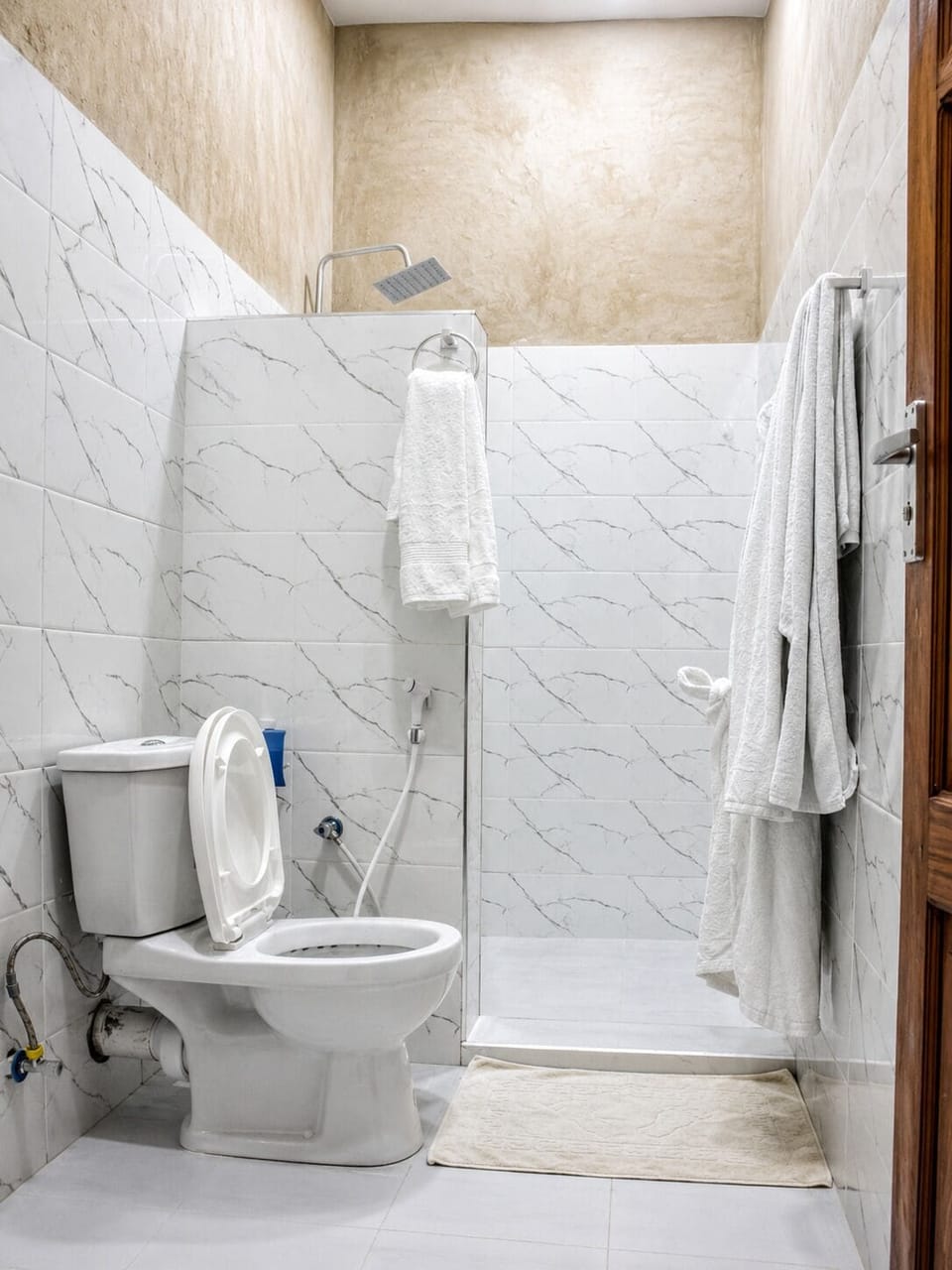 Shower, hair dryer, bathrobes, slippers