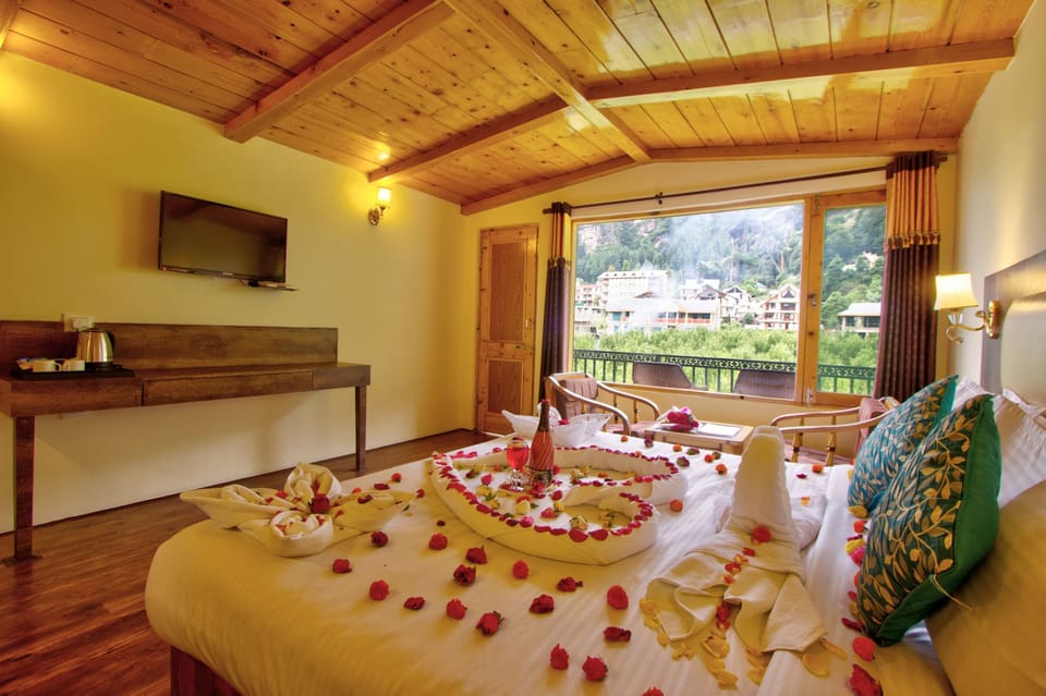 Honeymoon Double Room | Pillowtop beds, free WiFi, bed sheets
