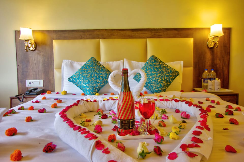 Honeymoon Double Room | Pillowtop beds, free WiFi, bed sheets