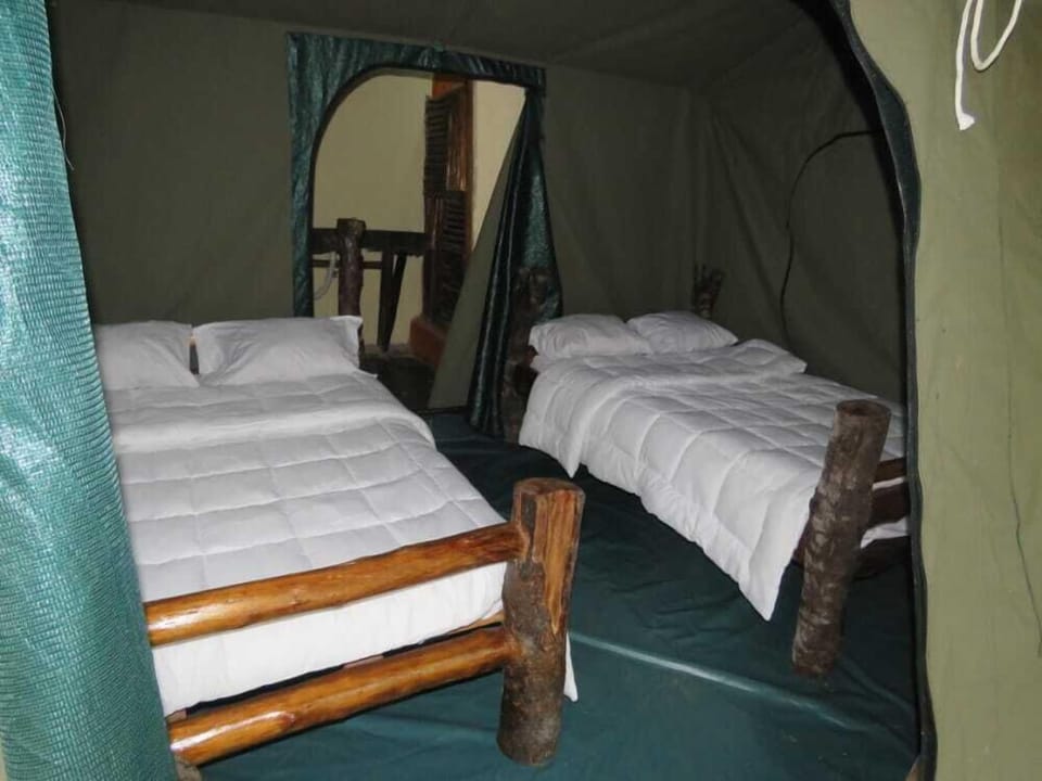 Cottage | Pillowtop beds, desk