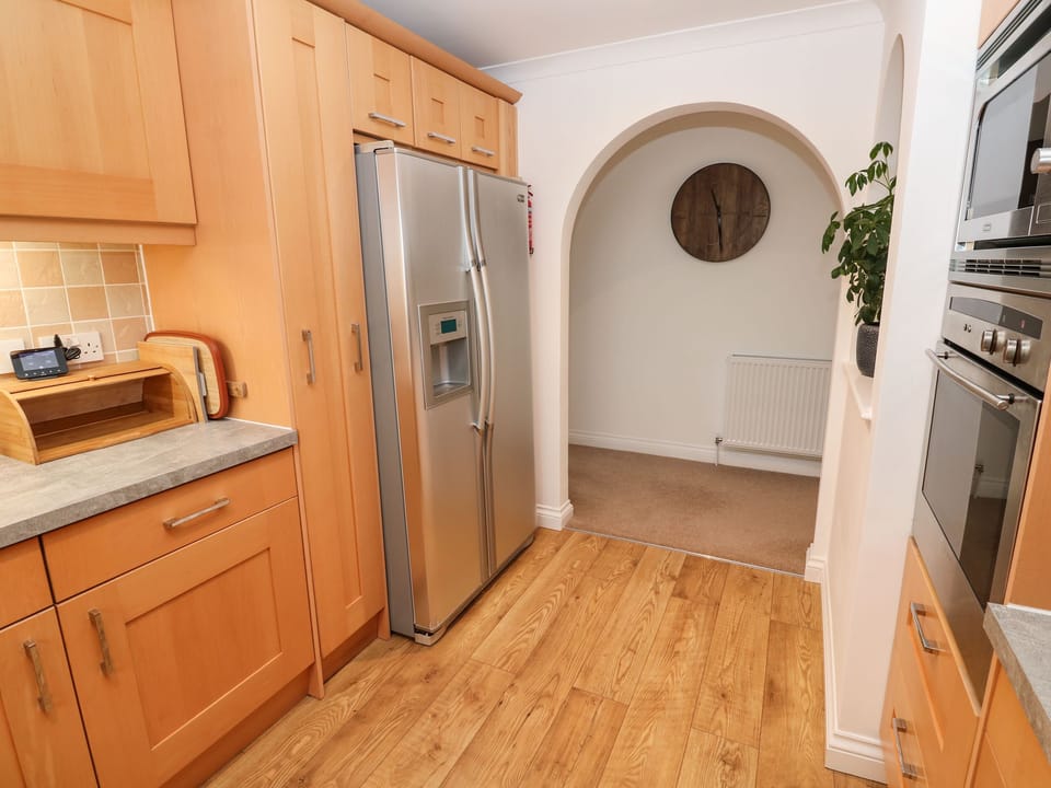 Fridge, dishwasher, electric kettle, toaster