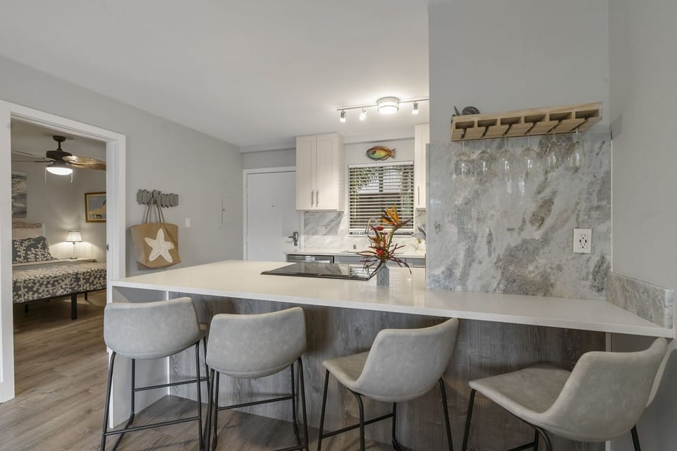 Condo, 2 Bedrooms | Private kitchen | Fridge, oven, dishwasher, coffee/tea maker