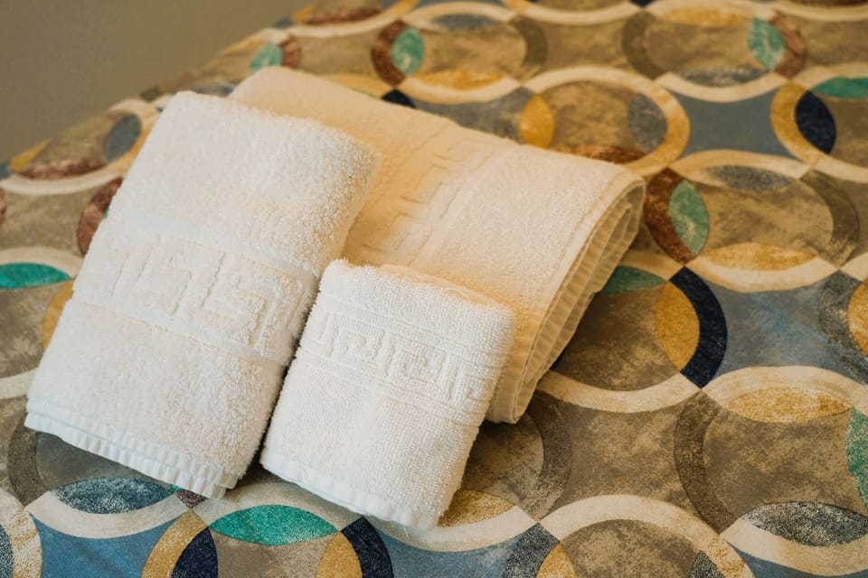 Classic House | 2 bedrooms, Frette Italian sheets, premium bedding, down comforters