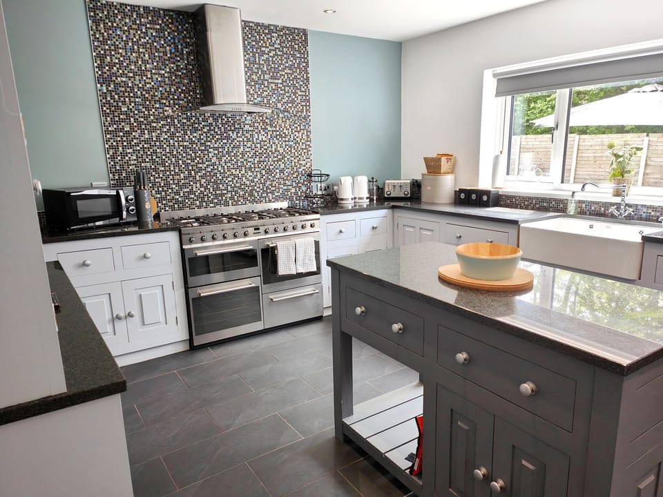 Cottage | Interior