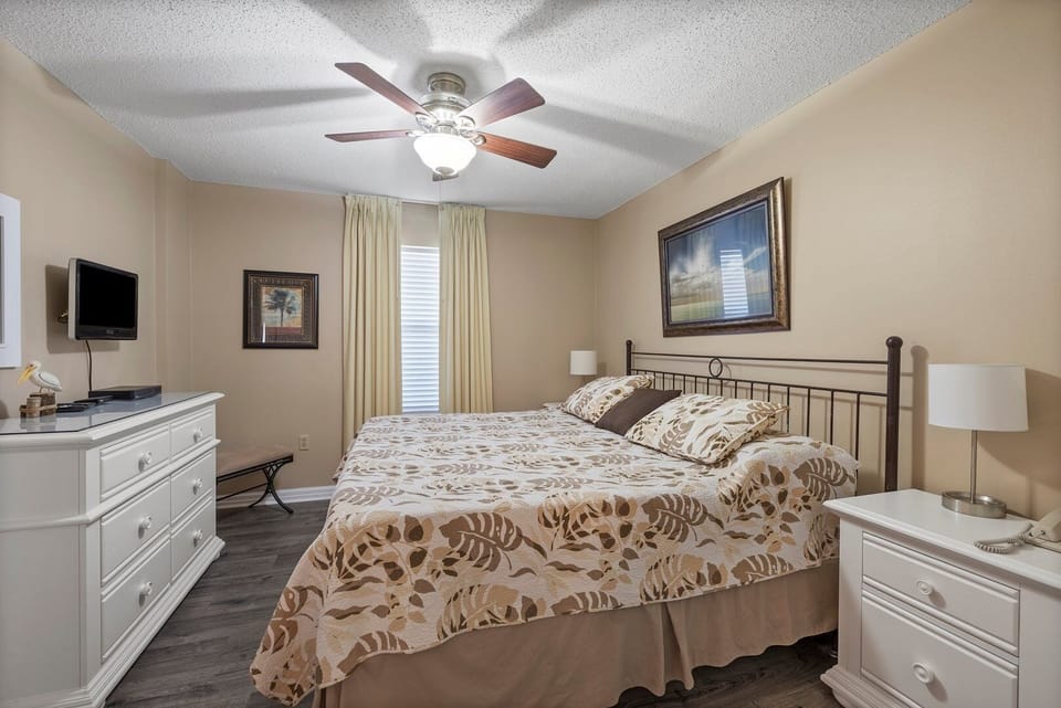 Condo, 1 Bedroom | 1 bedroom, iron/ironing board, WiFi (free)