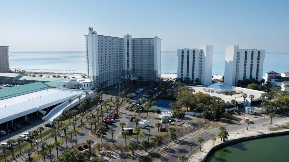 Condo, 3 Bedrooms | Aerial view