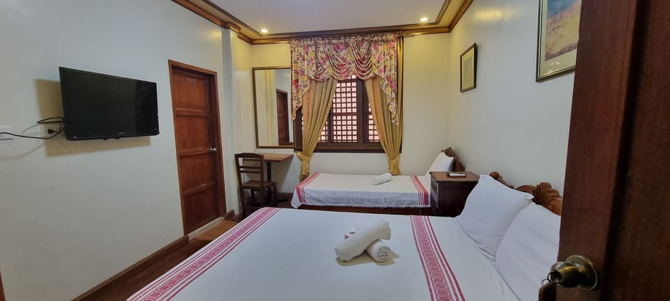 Standard Triple Room | Soundproofing, iron/ironing board (on request), WiFi