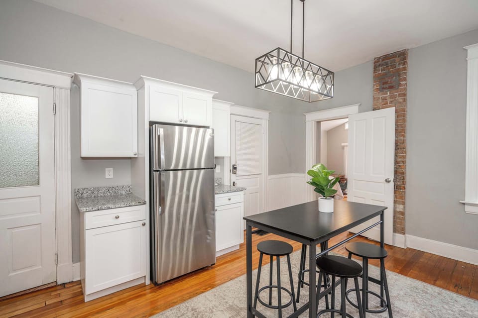 Condo, 2 Queen Beds, Kitchen, Garden View | Dining