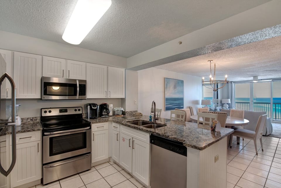 Condo, 2 Bedrooms | Private kitchen | Coffee/tea maker, fridge, oven, toaster