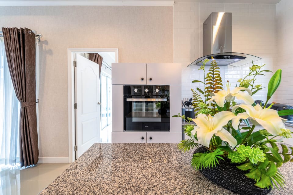 Villa | Private kitchen | Cookware/dishes/utensils