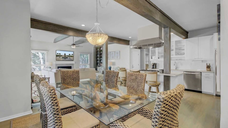 House (5 Bedrooms) | Interior