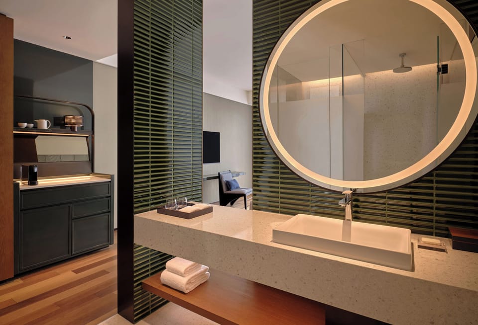Family Room, 2 Bedrooms, Connecting Rooms (Family Connecting) | Bathroom | Rainfall showerhead, free toiletries, hair dryer, bathrobes