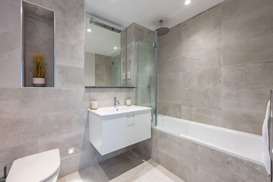 Porth Beach Villa Cottage in Newquay