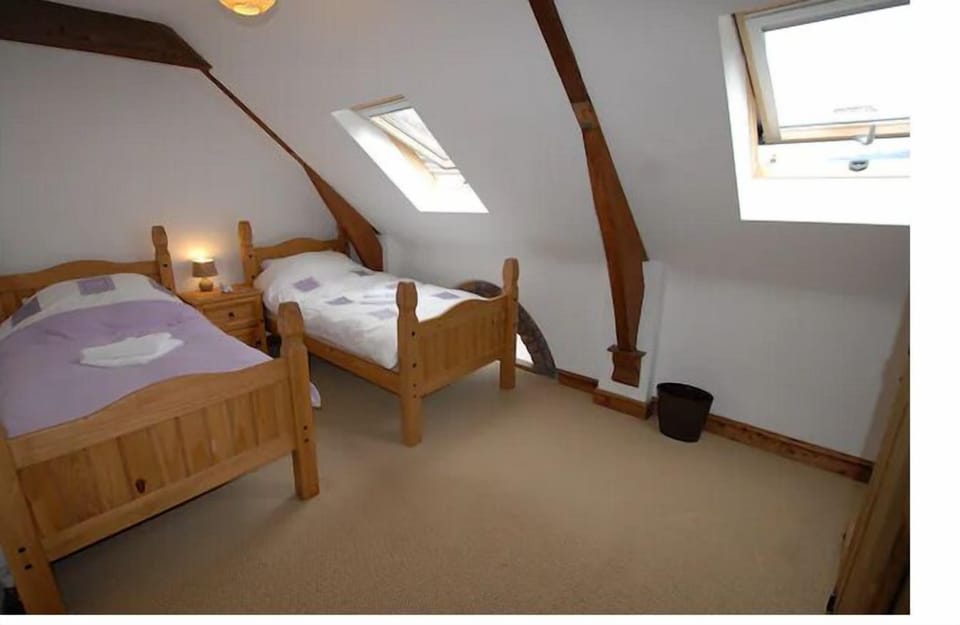 Cottage, 5 Bedrooms | Hypo-allergenic bedding, travel crib, bed sheets