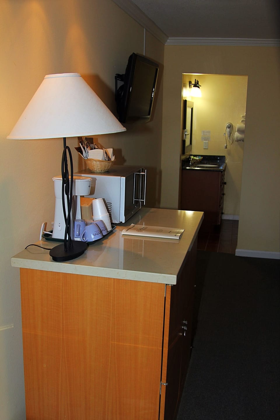 Superior Room, 1 King Bed | In-room safe, desk, iron/ironing board, free WiFi