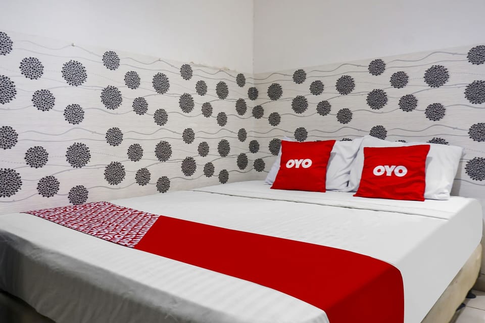 Standard Double Room | Desk, laptop workspace, blackout drapes, free WiFi
