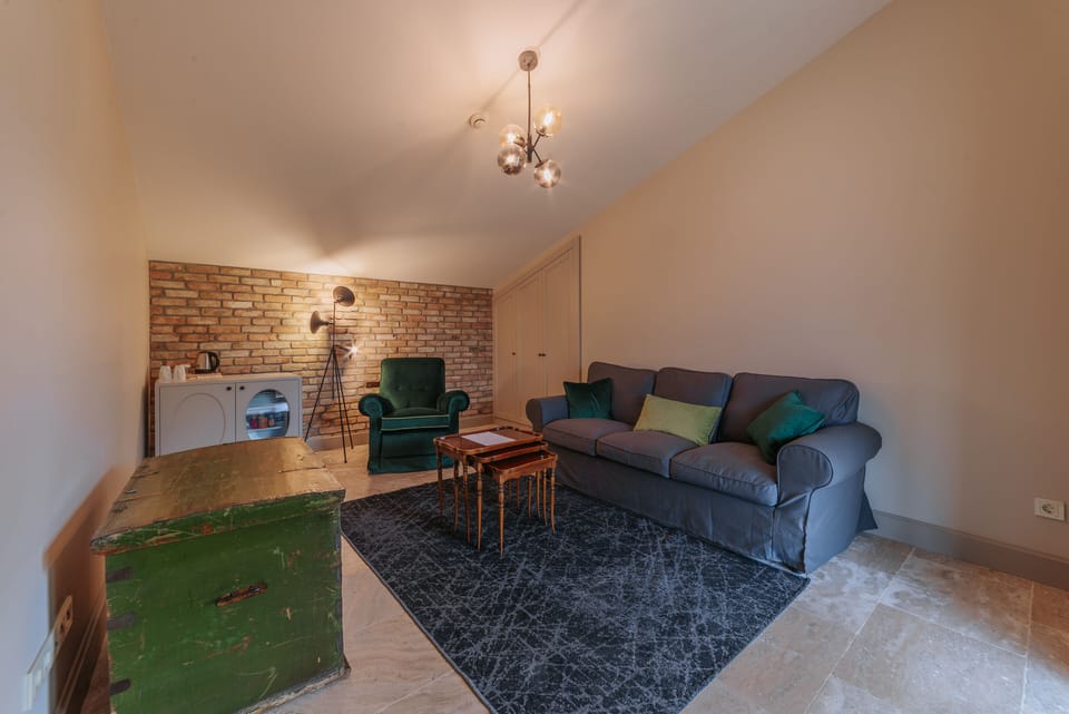 Panoramic Suite, 1 Bedroom | Living area