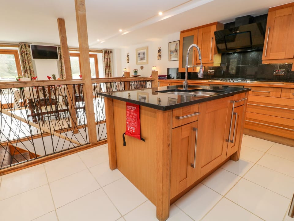 Fridge, dishwasher, cookware/dishes/utensils