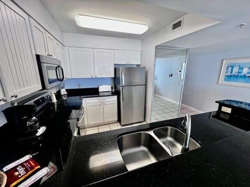 Condo, 1 Bedroom | Private kitchen | Coffee/tea maker, fridge, oven, toaster