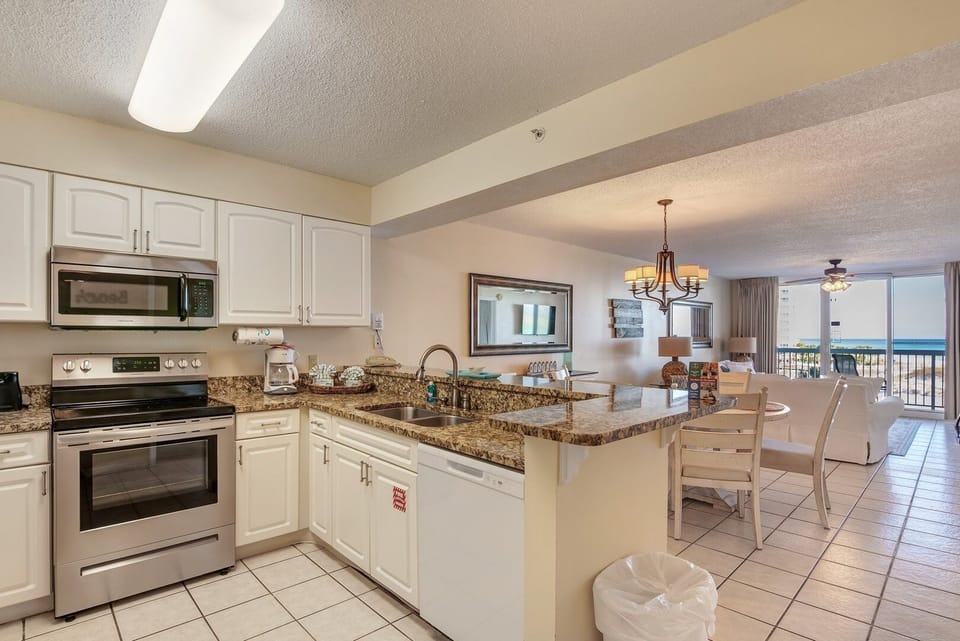 Condo, 2 Bedrooms | Private kitchen | Coffee/tea maker, fridge, oven, toaster