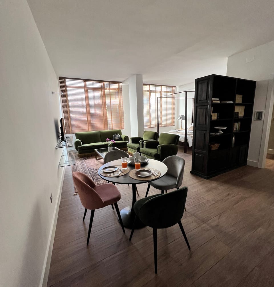 Junior Suite | Premium bedding, memory foam beds, WiFi (free), bed sheets