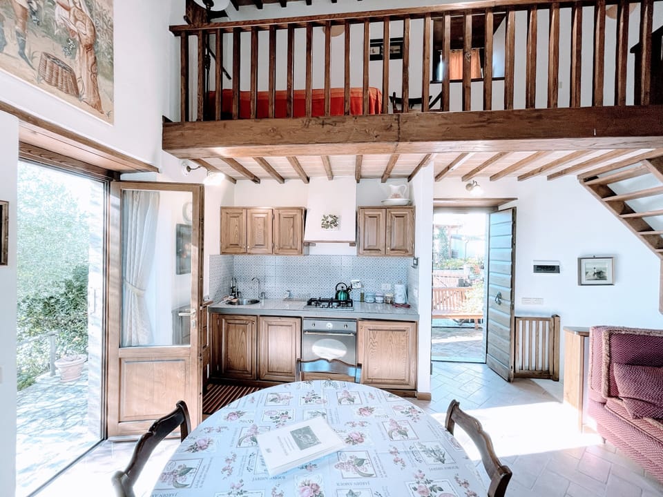 House, 2 Bedrooms, Smoking, Patio | Private kitchen