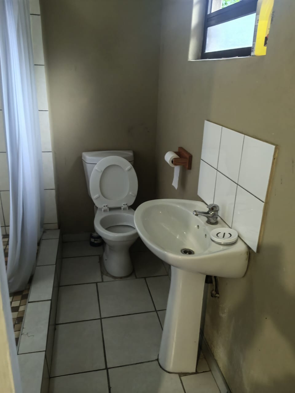 Deluxe Double Room | Bathroom | Hair dryer, towels