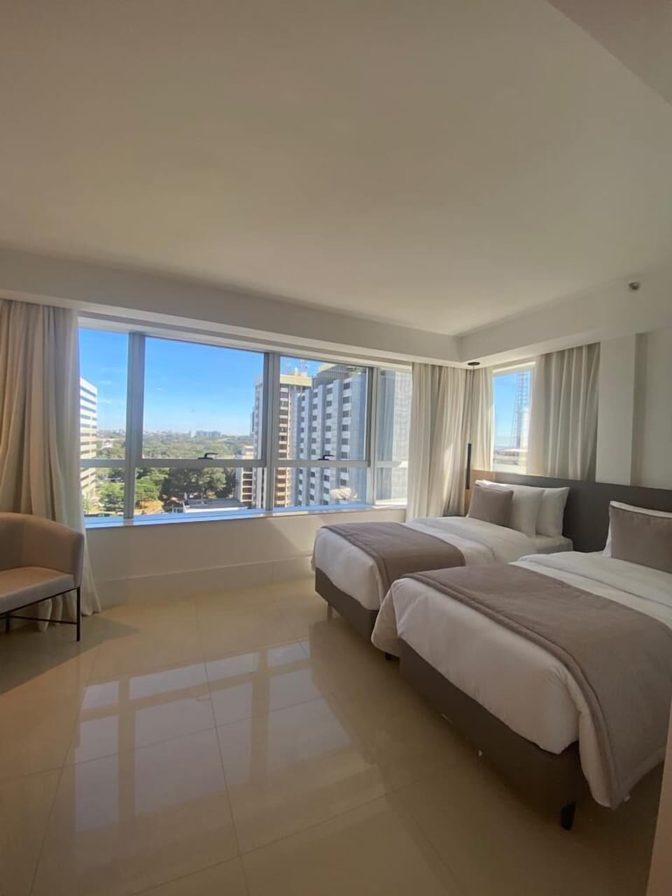 Executive Room, 2 Twin Beds, Non Smoking | Soundproofing, free WiFi, bed sheets