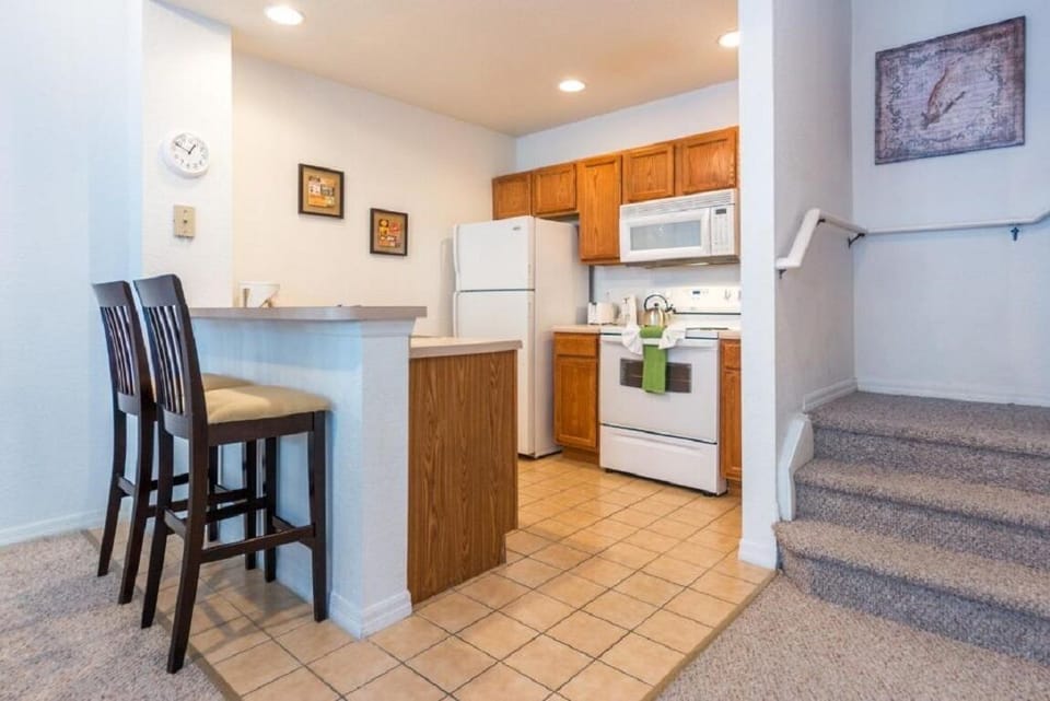 House, 4 Bedrooms, Private Pool, Garden View | Private kitchen