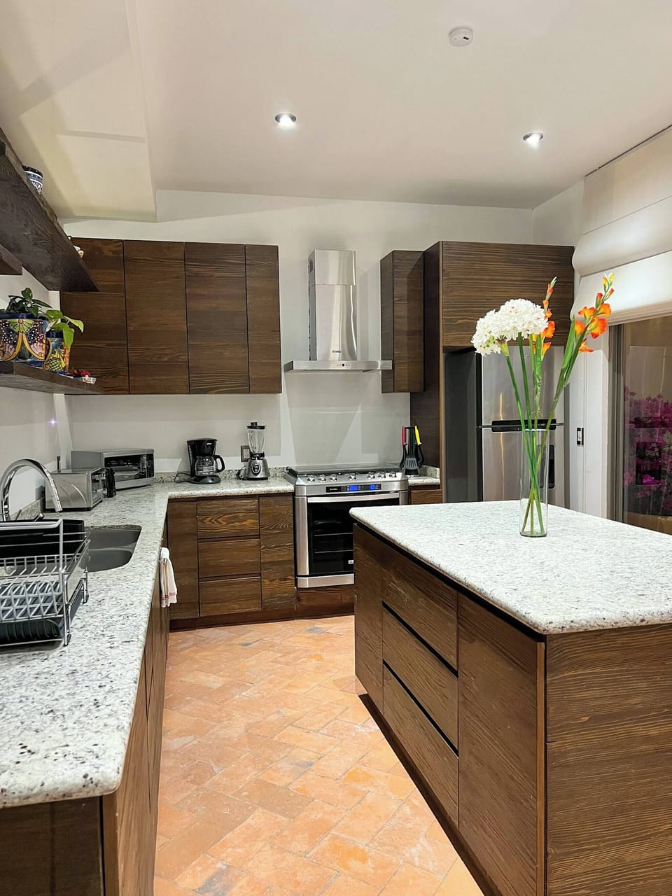 House, 4 Bedrooms, Smoking, Patio | Dining