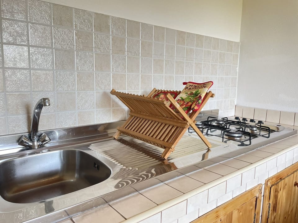 Standard Apartment, Private Bathroom, Garden View (Appartamento Matrimoniale) | Private kitchen