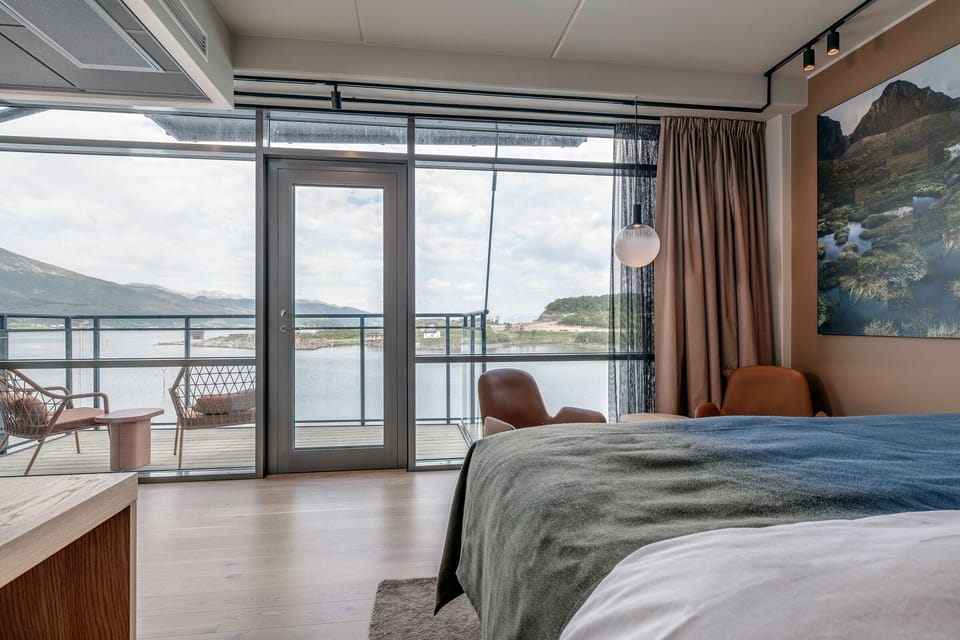 Superior Double Room, Non Smoking, Balcony | Premium bedding, down comforters, pillowtop beds, minibar