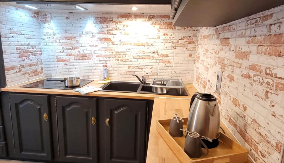 Traditional Apartment | Private kitchen