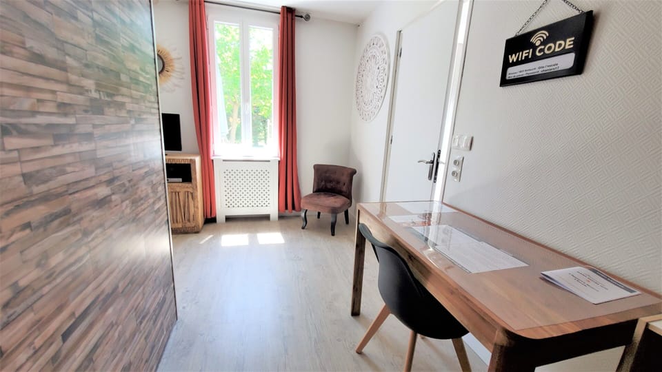 Traditional Apartment | Living area