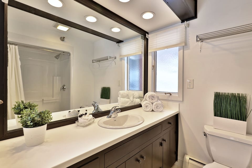 Cottage, 1 Bedroom | Bathroom | Towels