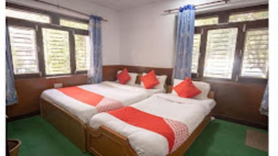 Deluxe Triple Room | Free WiFi, bed sheets