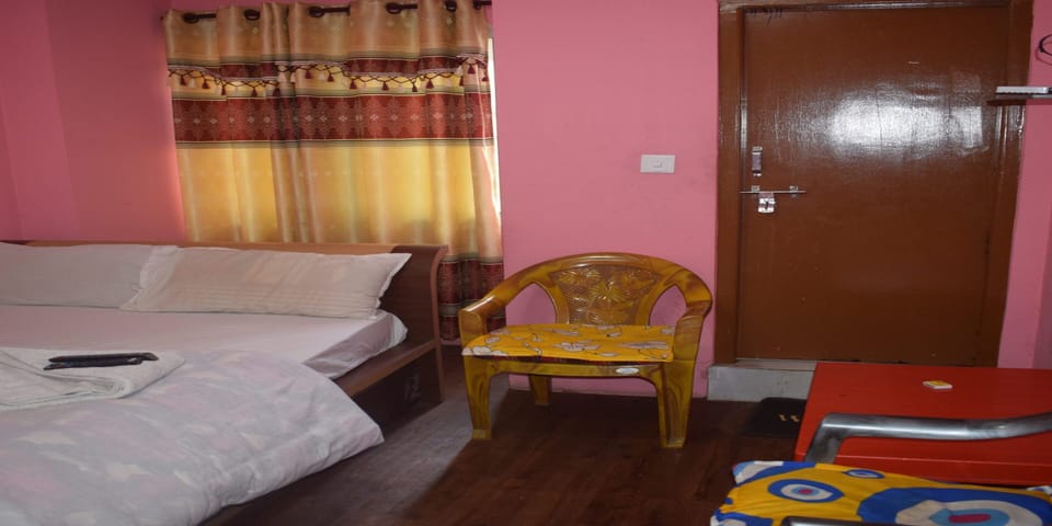 Single Room | Free WiFi, bed sheets