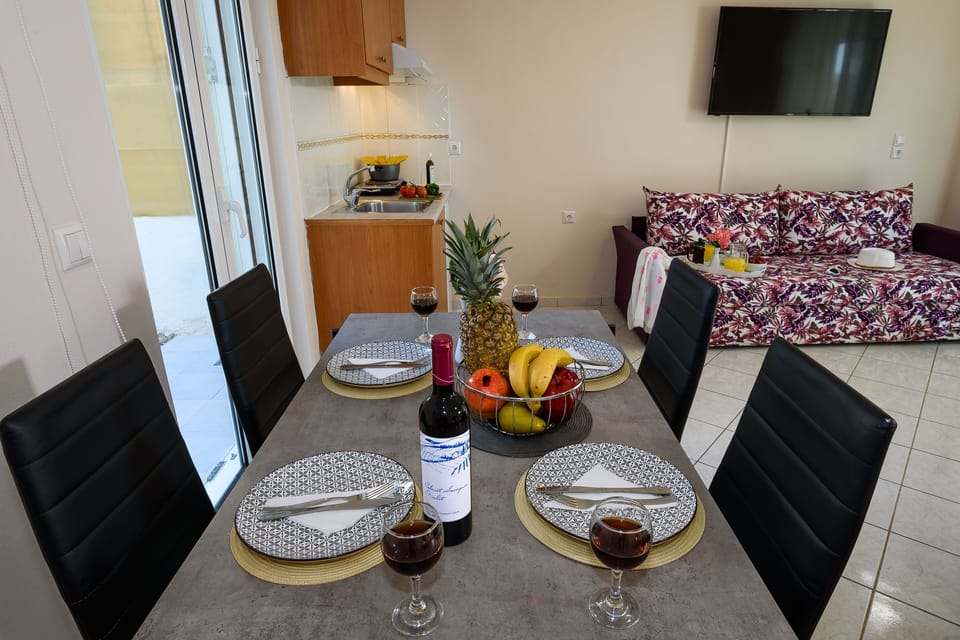 Family Condo | Dining room