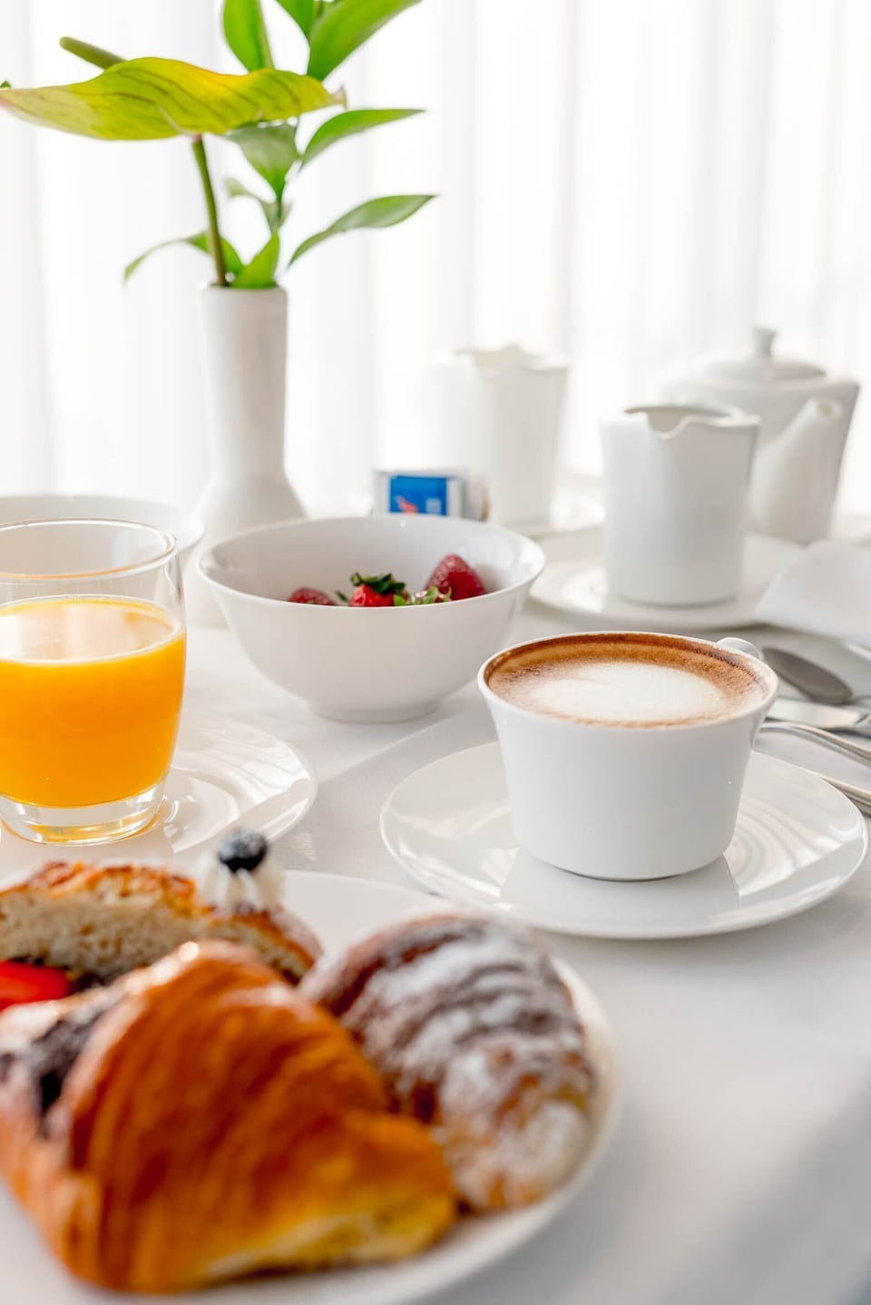 Daily buffet breakfast for a fee