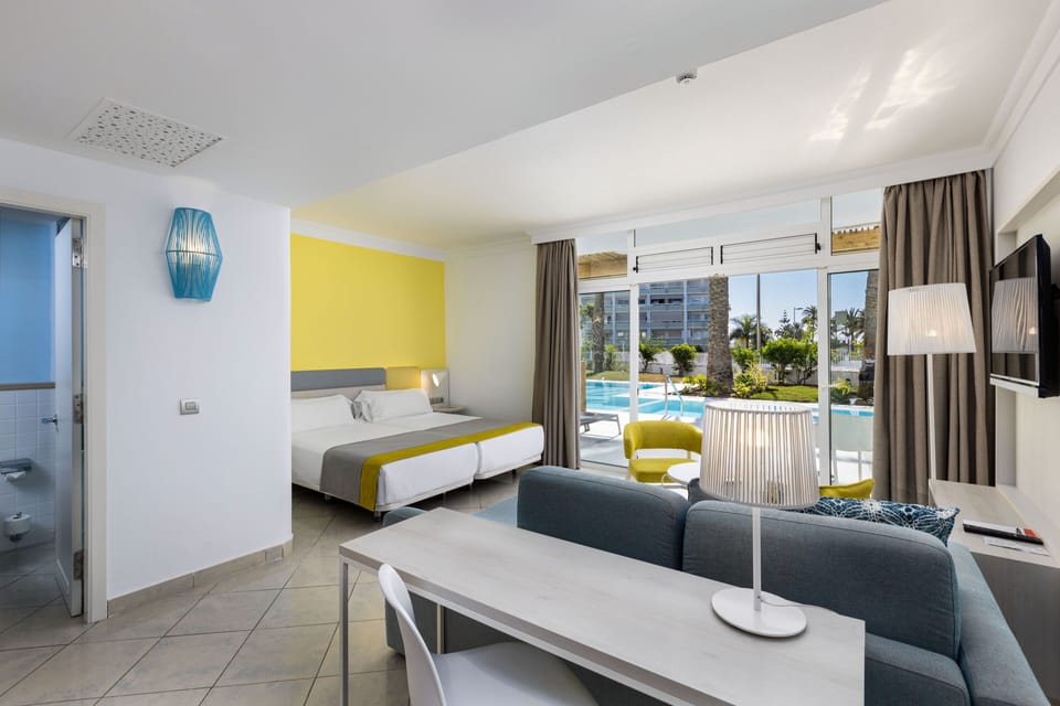 Deluxe Double Room, Private Pool | Blackout drapes, WiFi (free), bed sheets