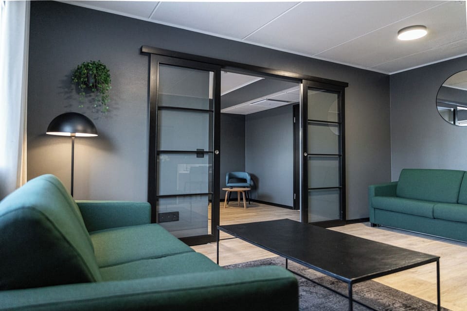 Family Room (Deluxe) | Desk, free WiFi, bed sheets